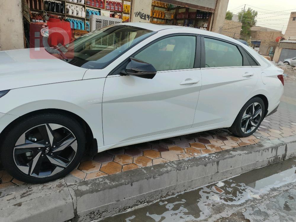 هیوندای ئەلەنترا